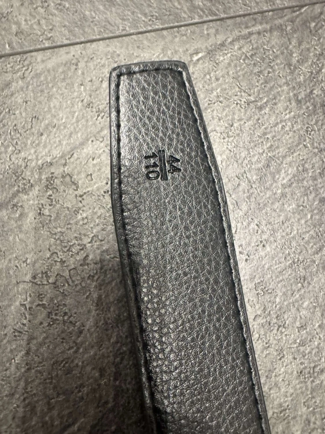 Vitt hermees bälte med silver logga - 4