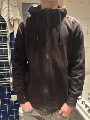 C.P Company zip hoodie - Säljer min feta C.P company zip strl M