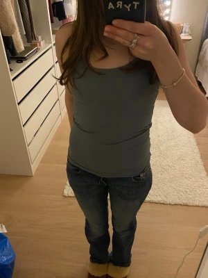 Grön-blått linne från Primark - Säljer detta fina grön-blåa linnet från Primark. I fint skick!