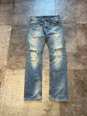 Vintage Flared Nudie - Hank Rey - Tjatja! säljer mina överfeta hank reys i 32/32👏 de sitter straight/flared och har en sjukkk wash🫡