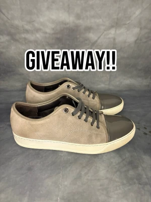 Giv3away, Lanvin - Detta gör vi för att fira in julen. 🎄 Det ni behöver göra för att vara med att: Följa oss här på plick ✔️ Likea detta inlägg ✔️ REGLERNA KOMMER ATT DUBBELKOLLAS!