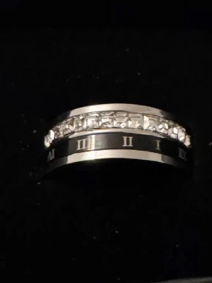 Rostfritt stål ringar (styck pris) - Alla som köper minst två  ringar får en slumpmässig vald ring på köpet. 🛍️🛍️                                              