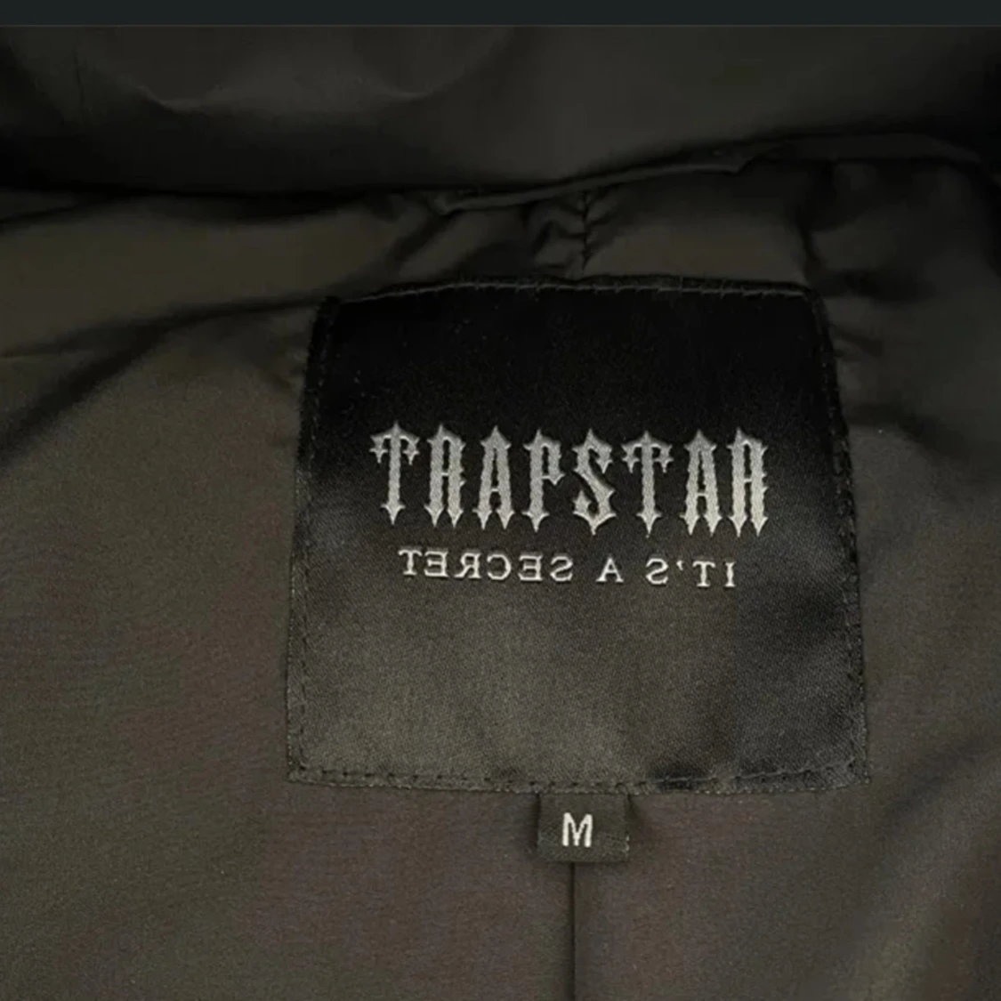 Svart pufferjacka från Trapstar M - 3
