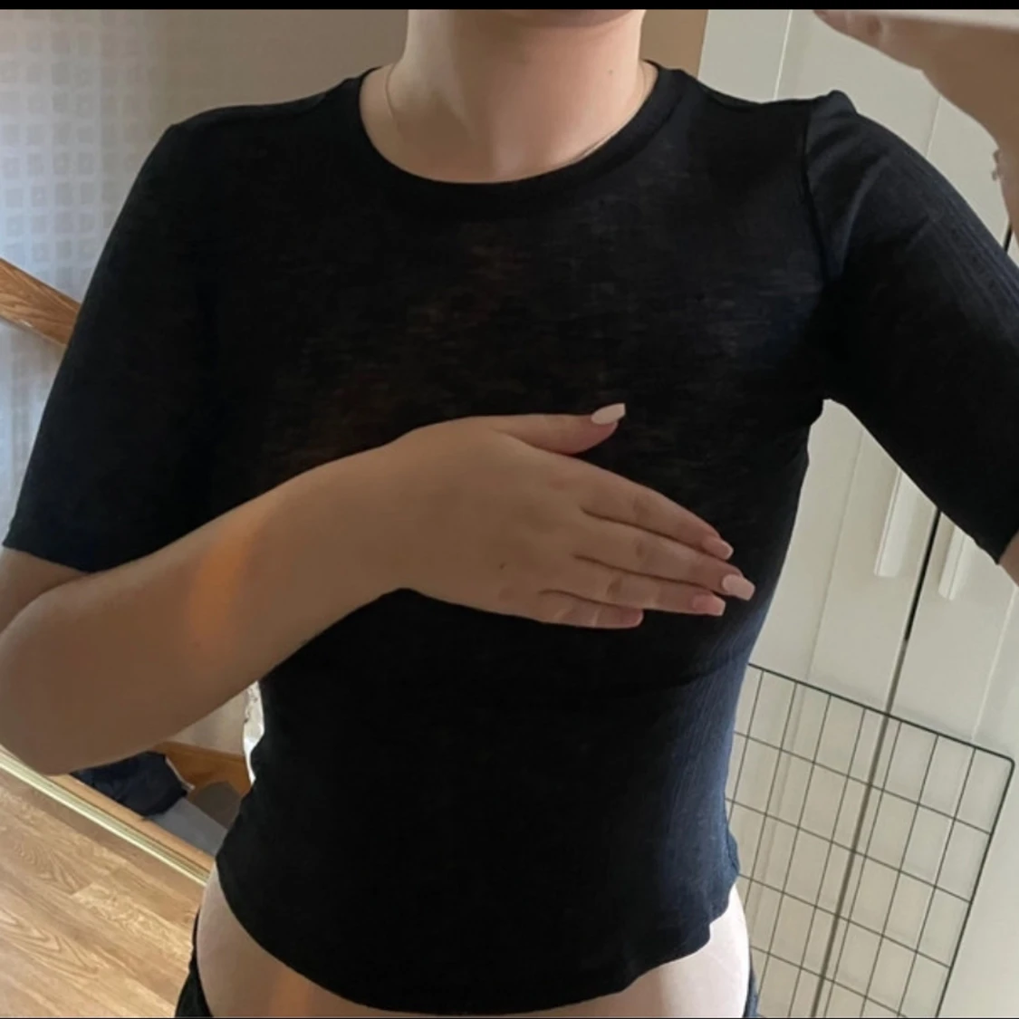 Svart ribbad topp från Monki - 3