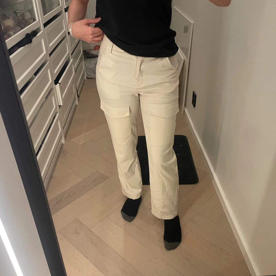 Beiga cargobyxor från NA-KD, stl 34