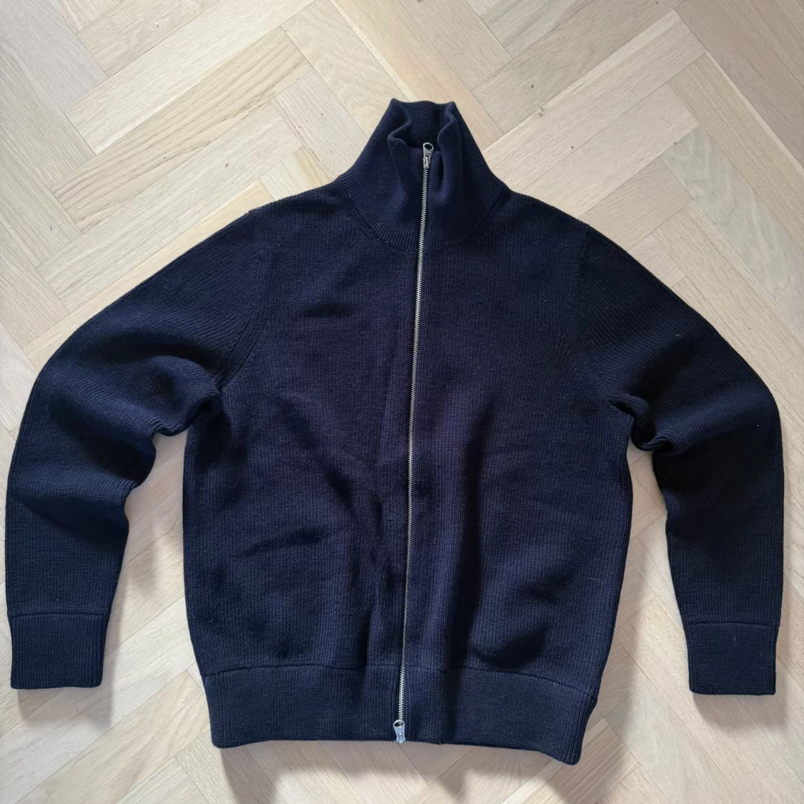 Klassisk zip-tröja från ARKET – Mörkblå - 1