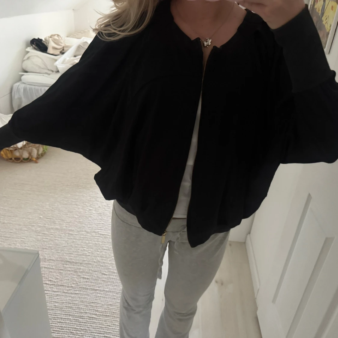 Svart bomberjacka med dragkedja - 2