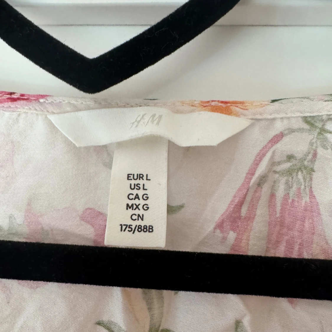 Blommig blus med puffärm från H&M - 2