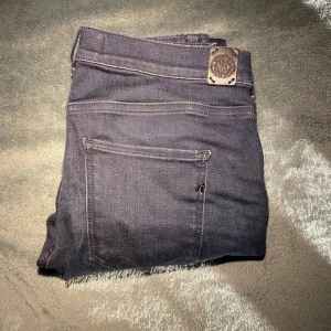 Replay byxor  - Stiliga byxor som är från märket replay . Fråga om mer bilder 