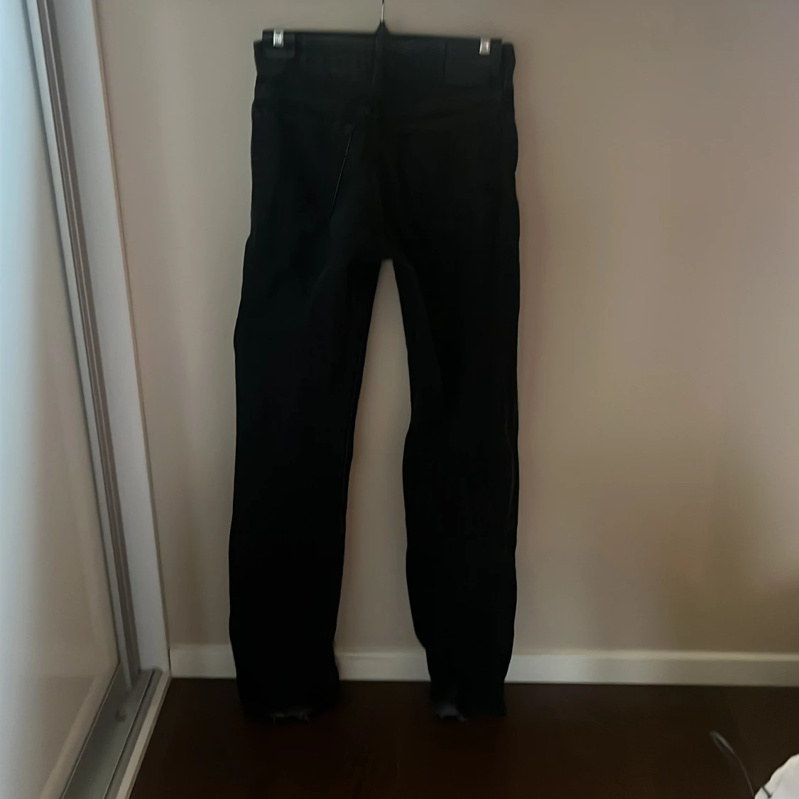 Svarta low waist straight jeans 24/32 - 1