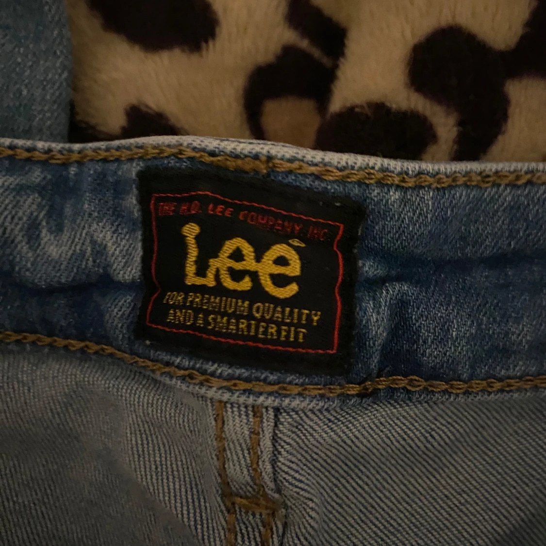 Utsvängda jeans - 2