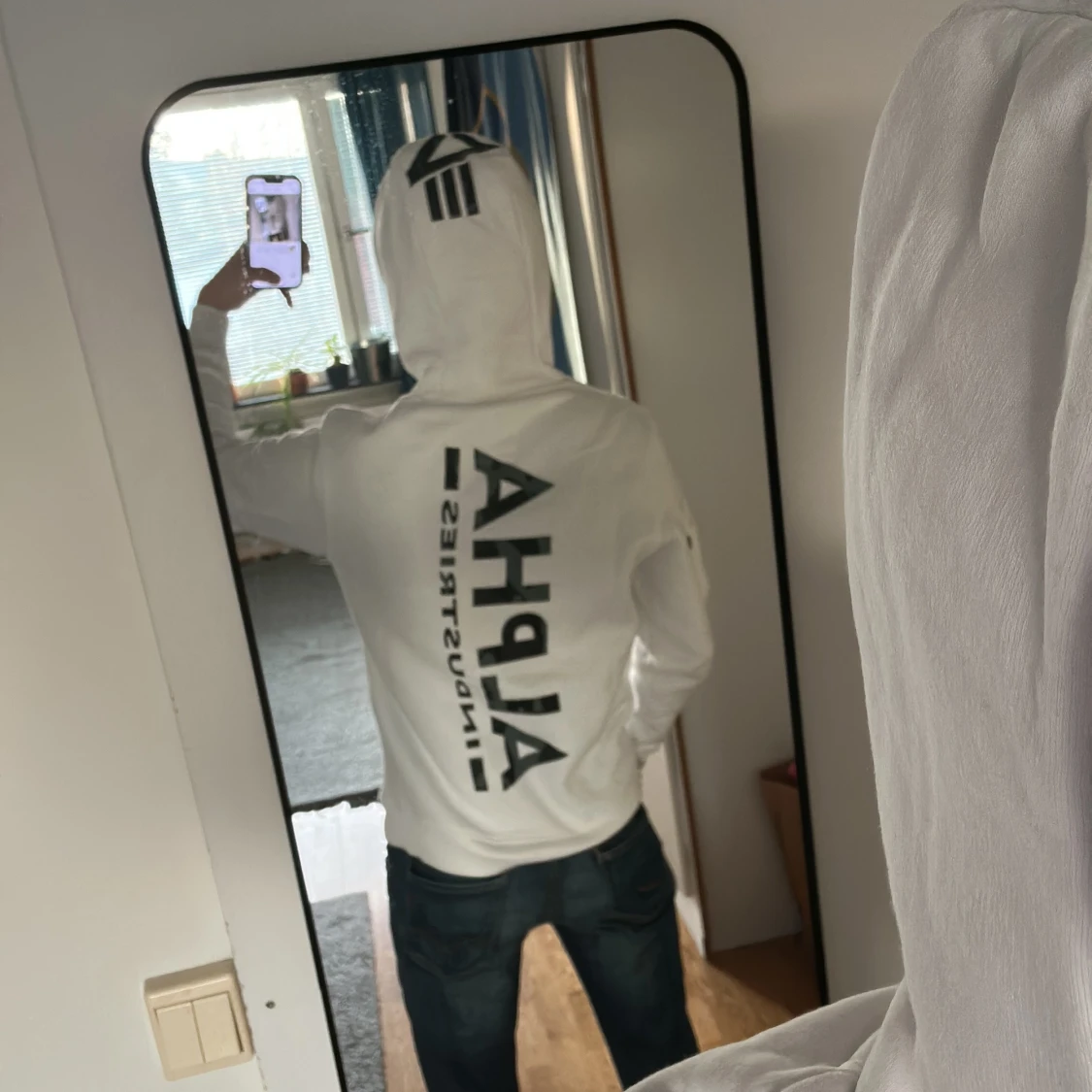 Vit hoodie från Alpha Industries S - 1