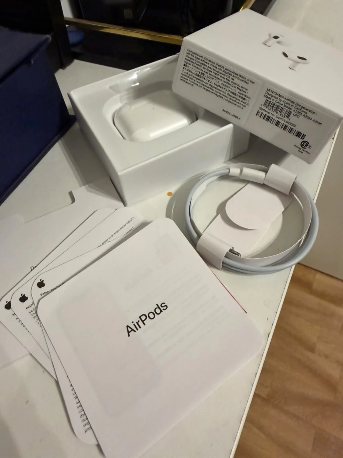 Apple AirPods gen 3