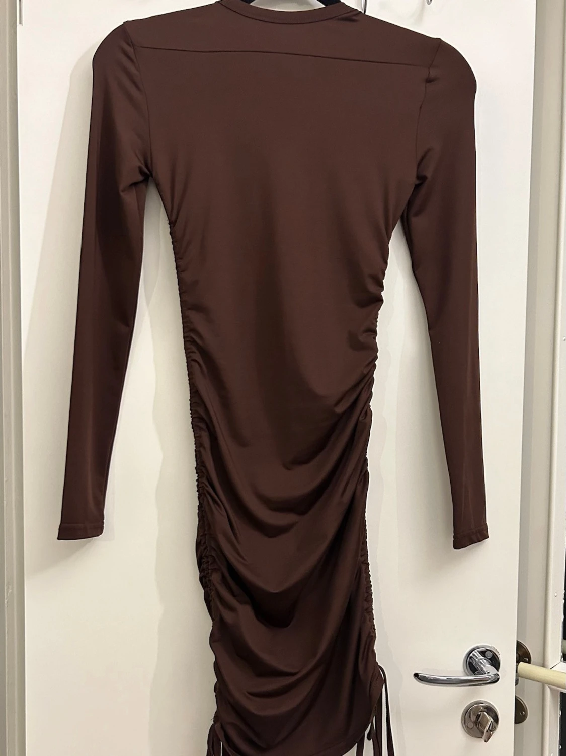 Brun långärmad kortklänning från SHEIN - 2