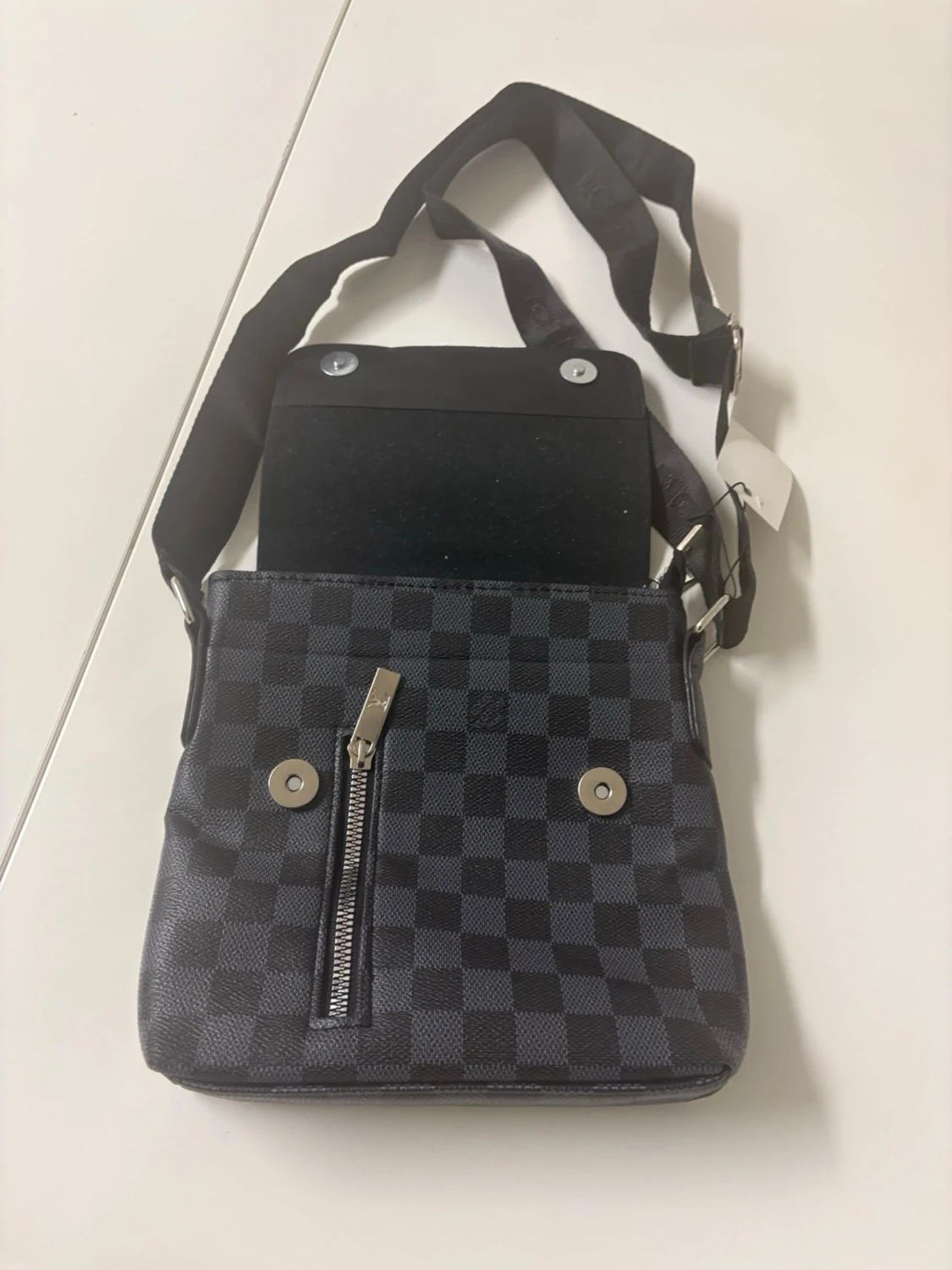 Svart rutig axelväska - 1