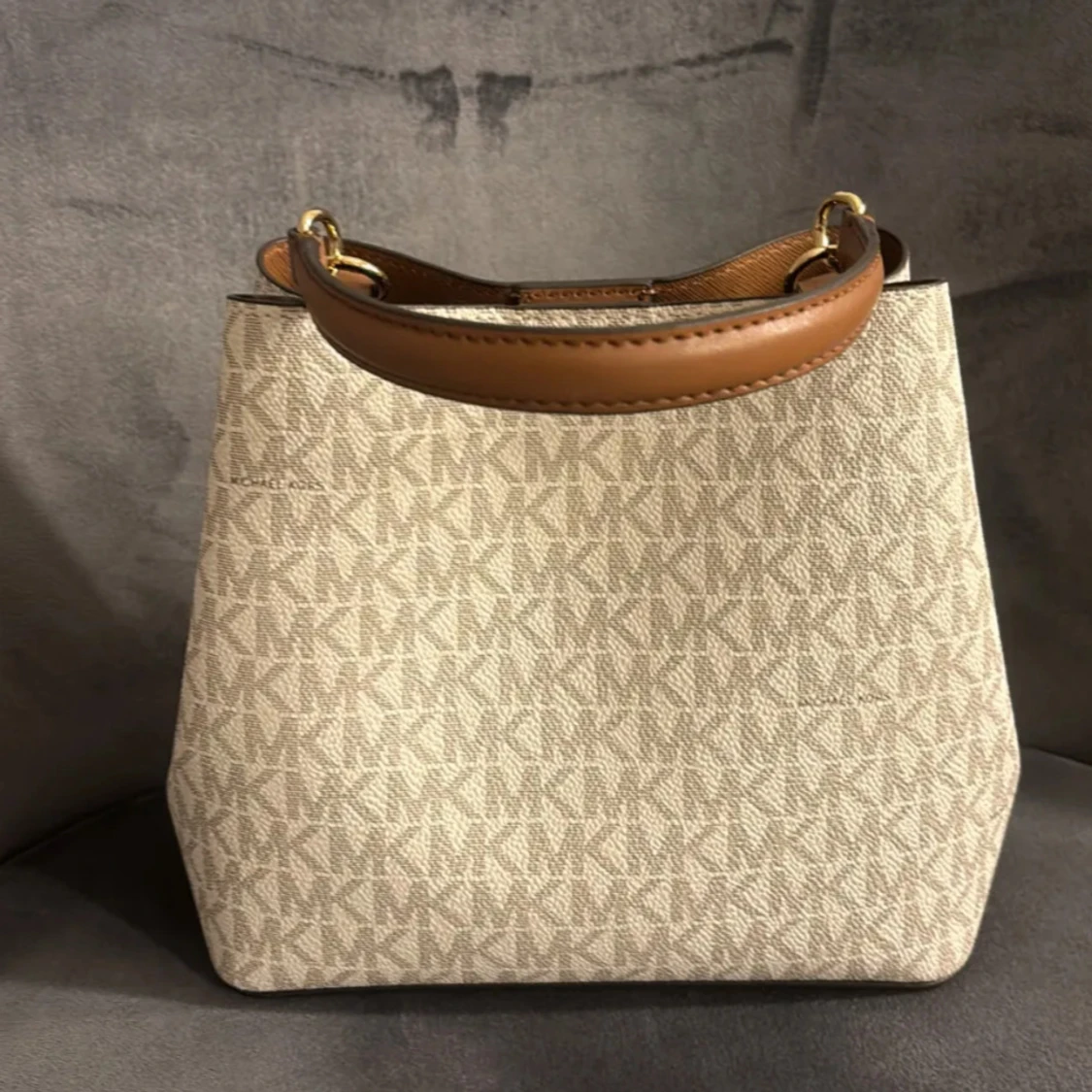 Handväska från Michael Kors - 1