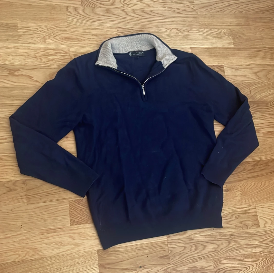 Mörkblå halfzip tröja
