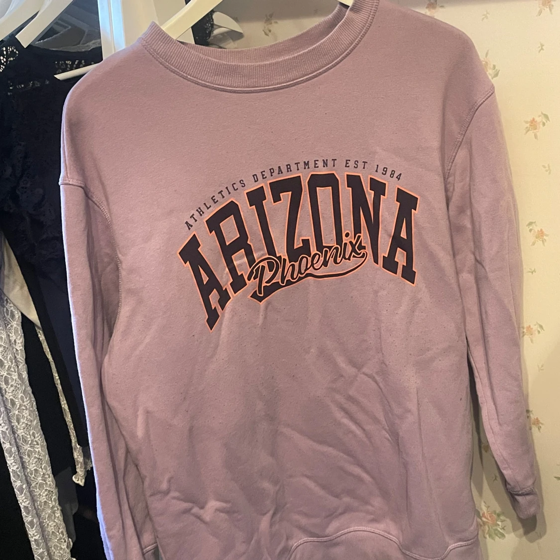 Ljuslila sweatshirt Arizona H&M 