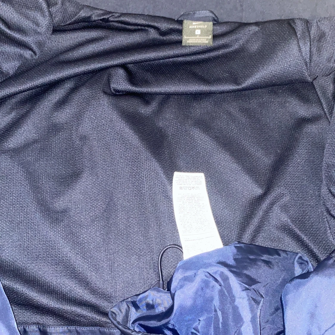 Mörkblå Nike vind/regnjacka med huva  - 4