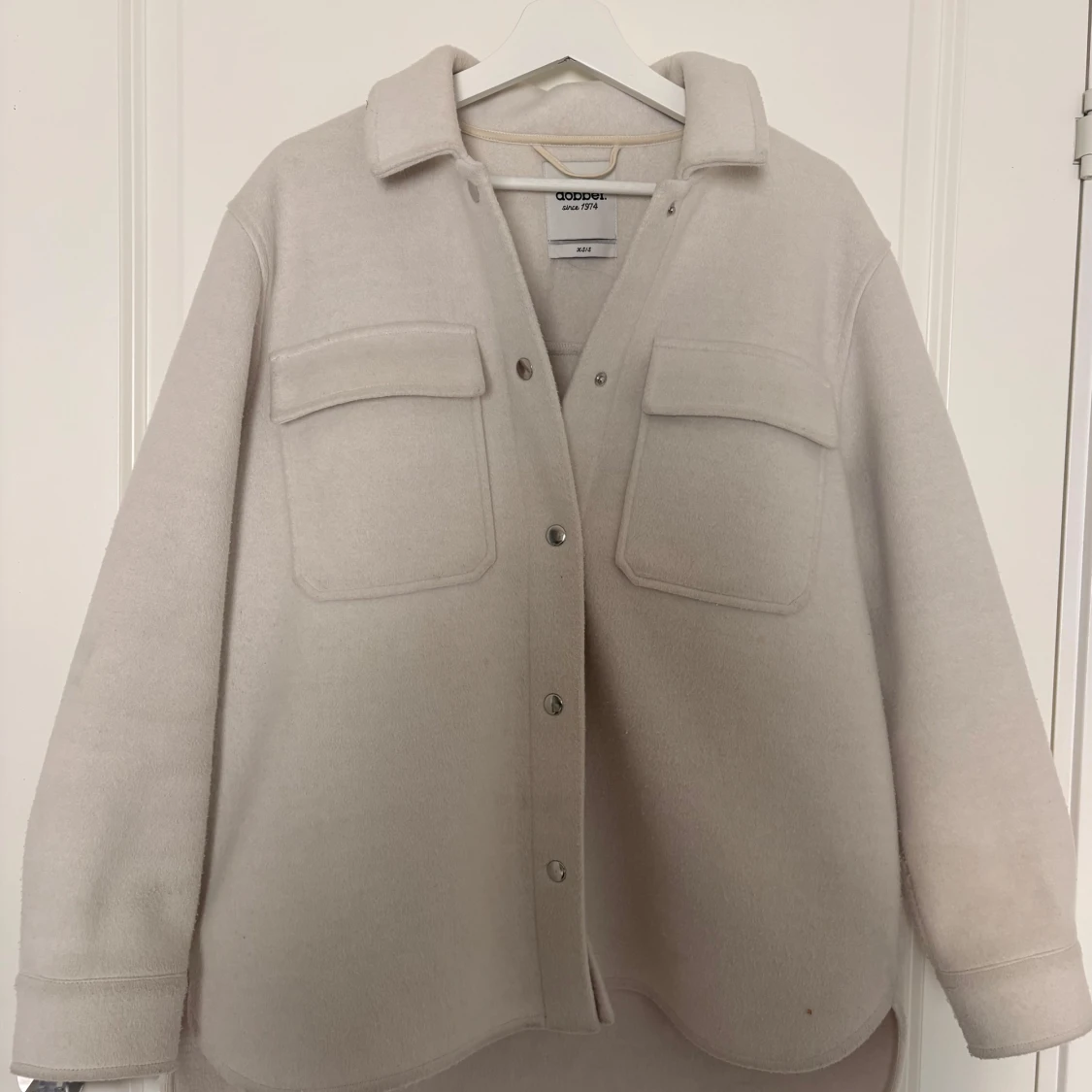 Beige overshirt från Dobber XS/S