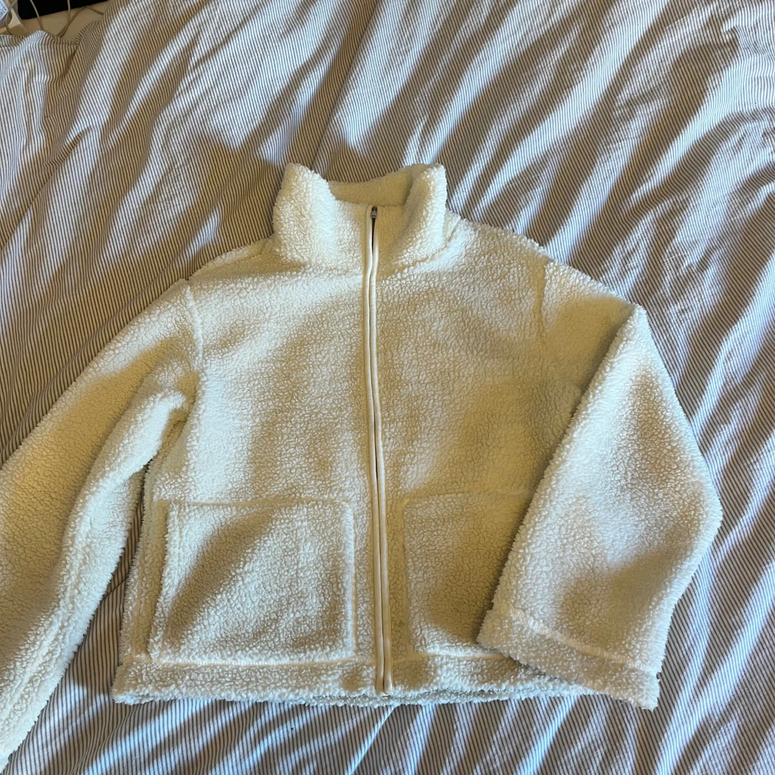 Vit Teddy jacka  - 3