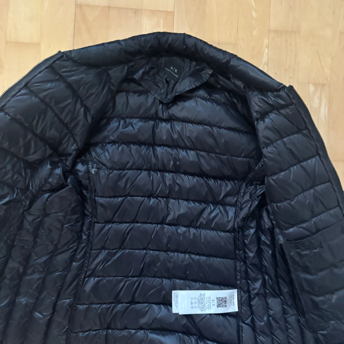 Svart pufferjacka från Armani Exchange - 1