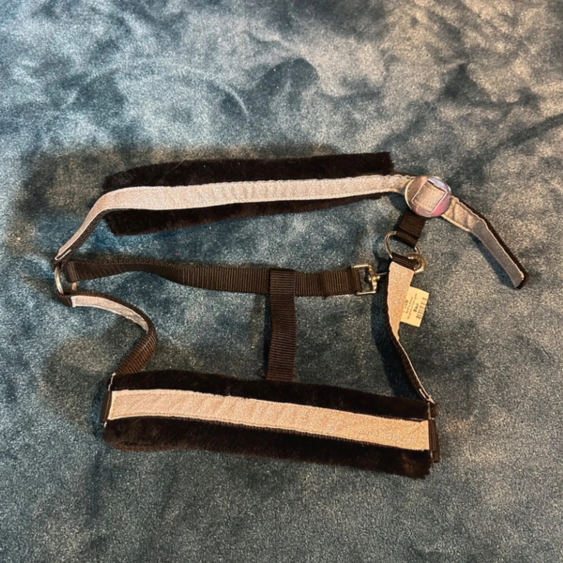 Glittrig grimma med svart fluff - 1