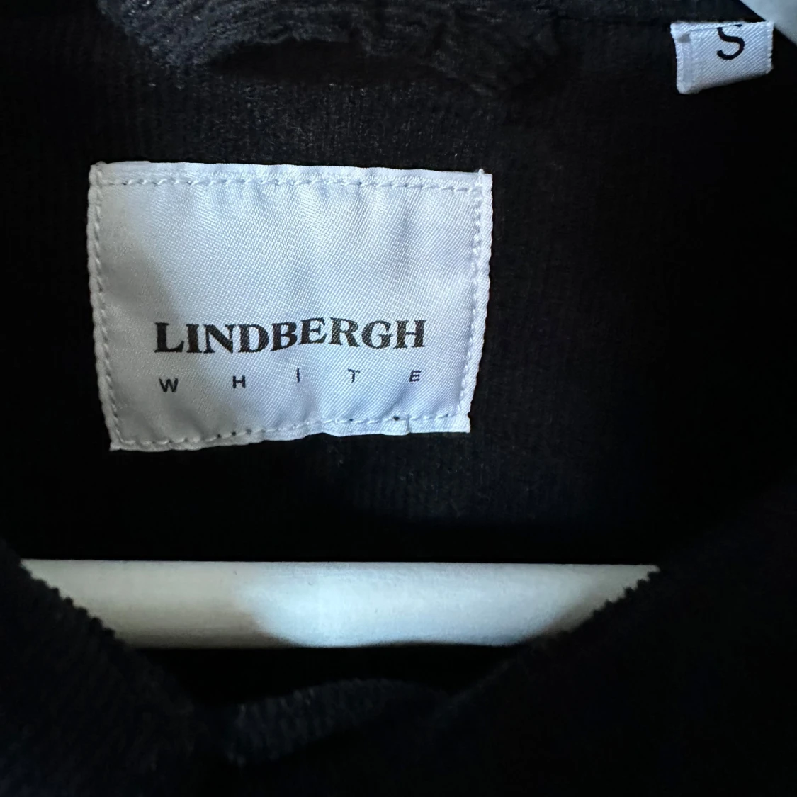 Svart overshirt från Lindbergh White - 2