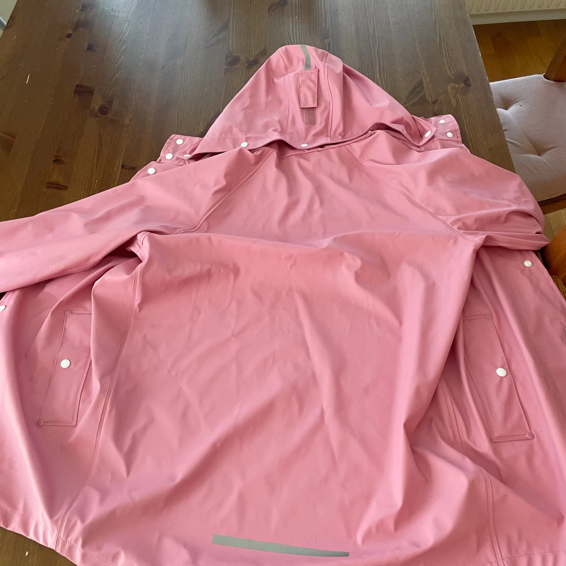 Rosa regnjacka från Everest med huva - 1