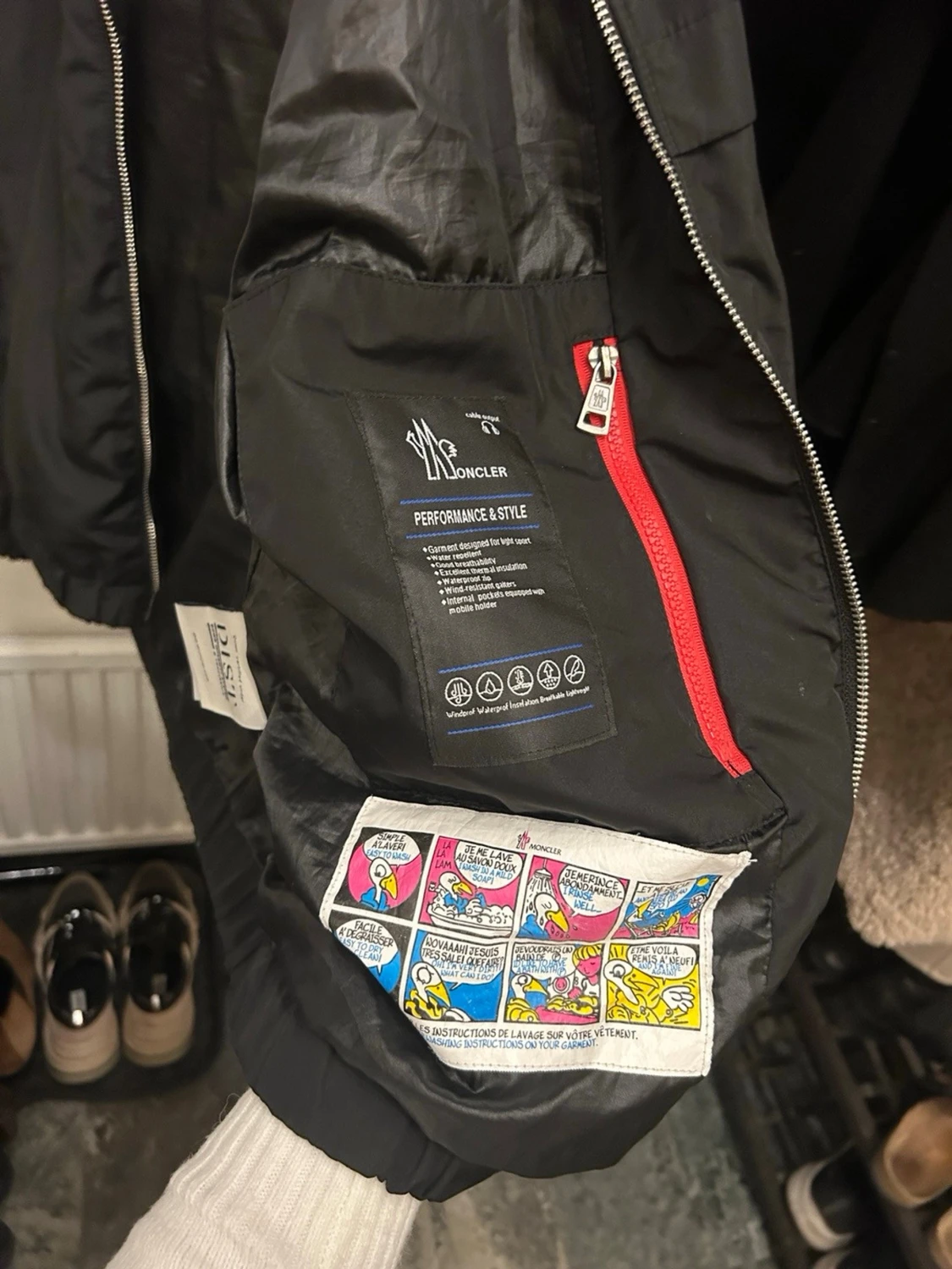 Svart moncler jacka  - 4