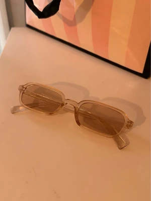 Solglasögon - Helt nya aldrig använda. 