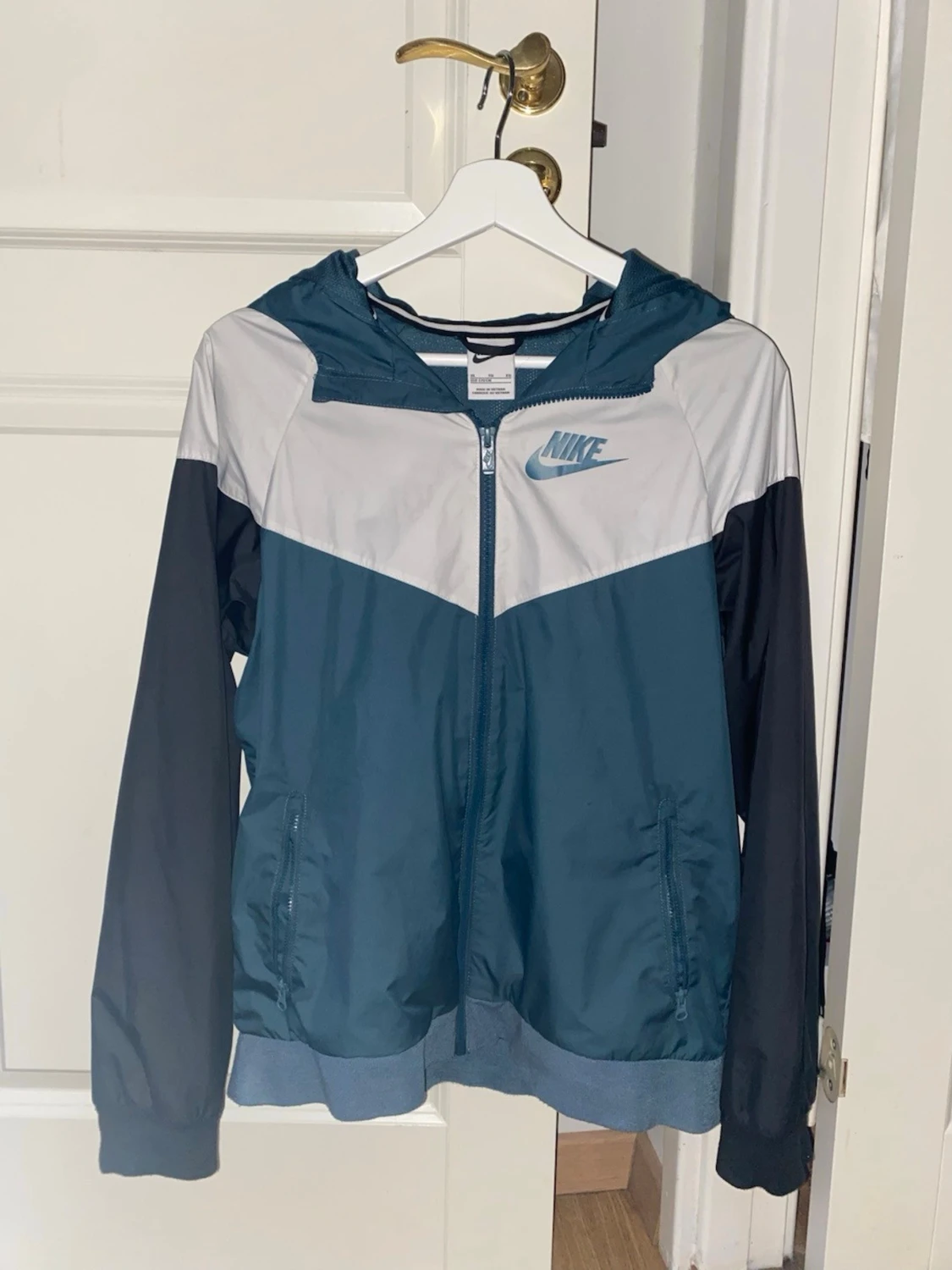 Nike jacka blå vit svart