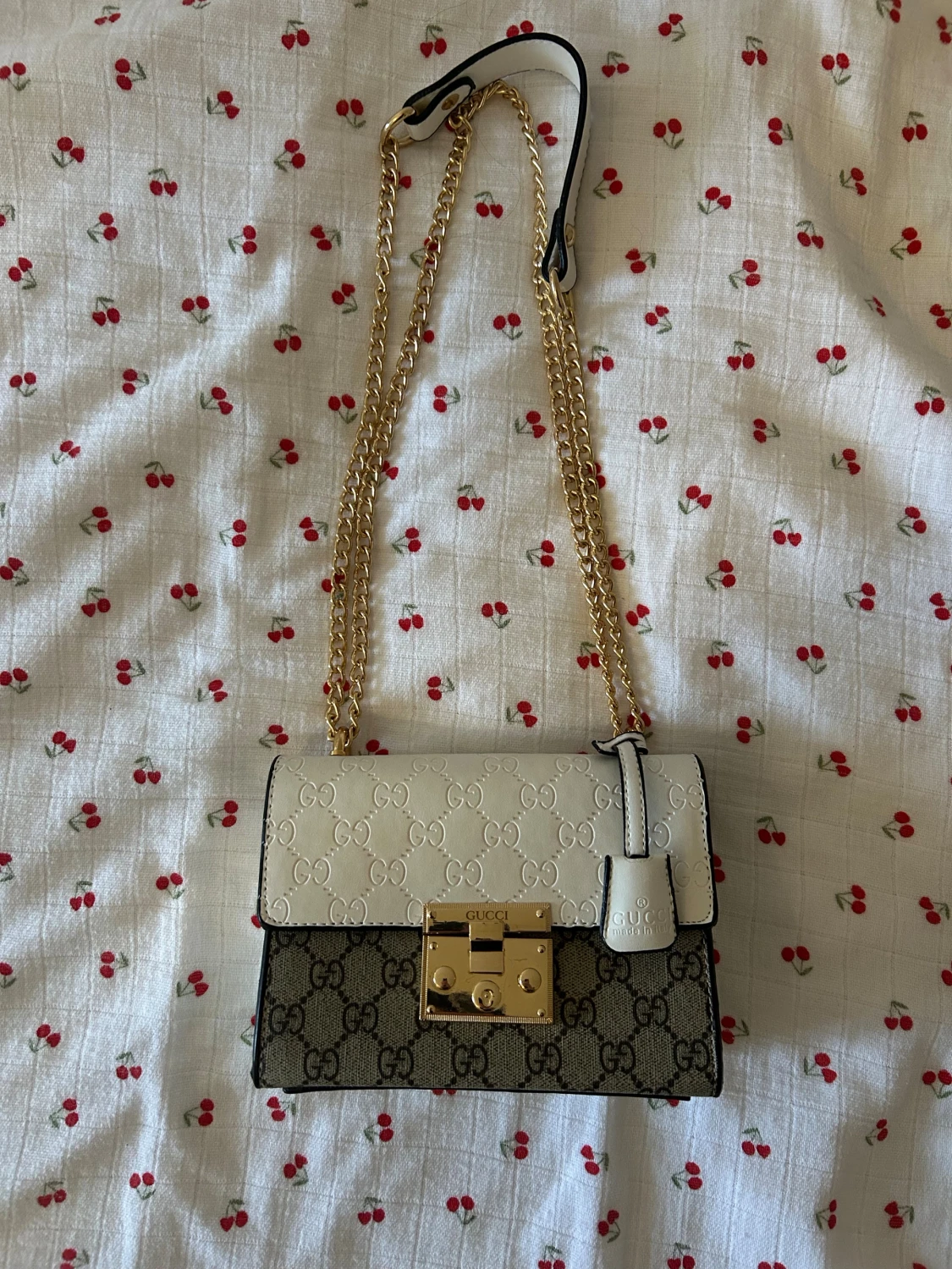 Axelväska i vitt och beige - 2