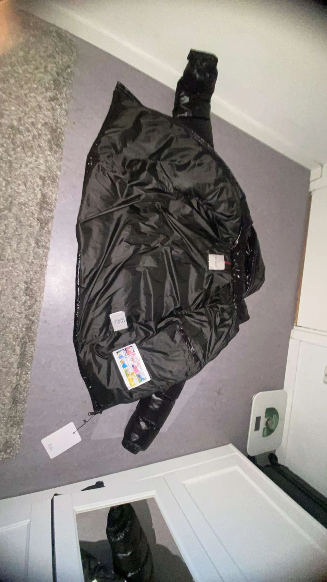 Svart Moncler pufferjacka med huva - 3