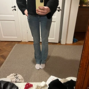 Blåa Ltb jeans - Säljer dessa blåa Ltb jeans som inte kommer till användning. Nypris över 1000 kr