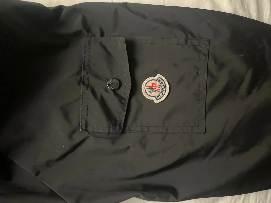 Svart vindjacka från Moncler - 3