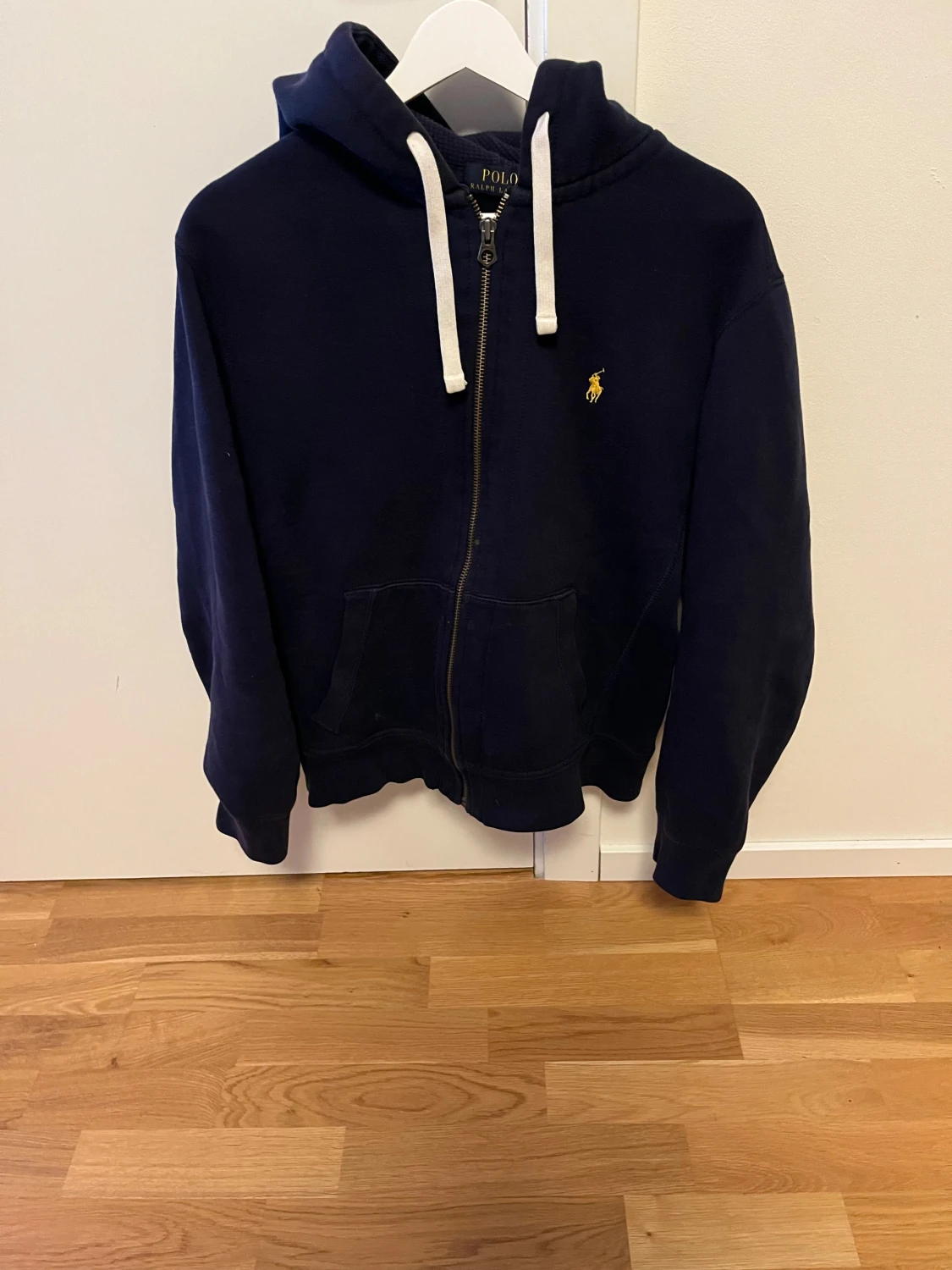Marinblå hoodie från Polo Ralph Lauren
