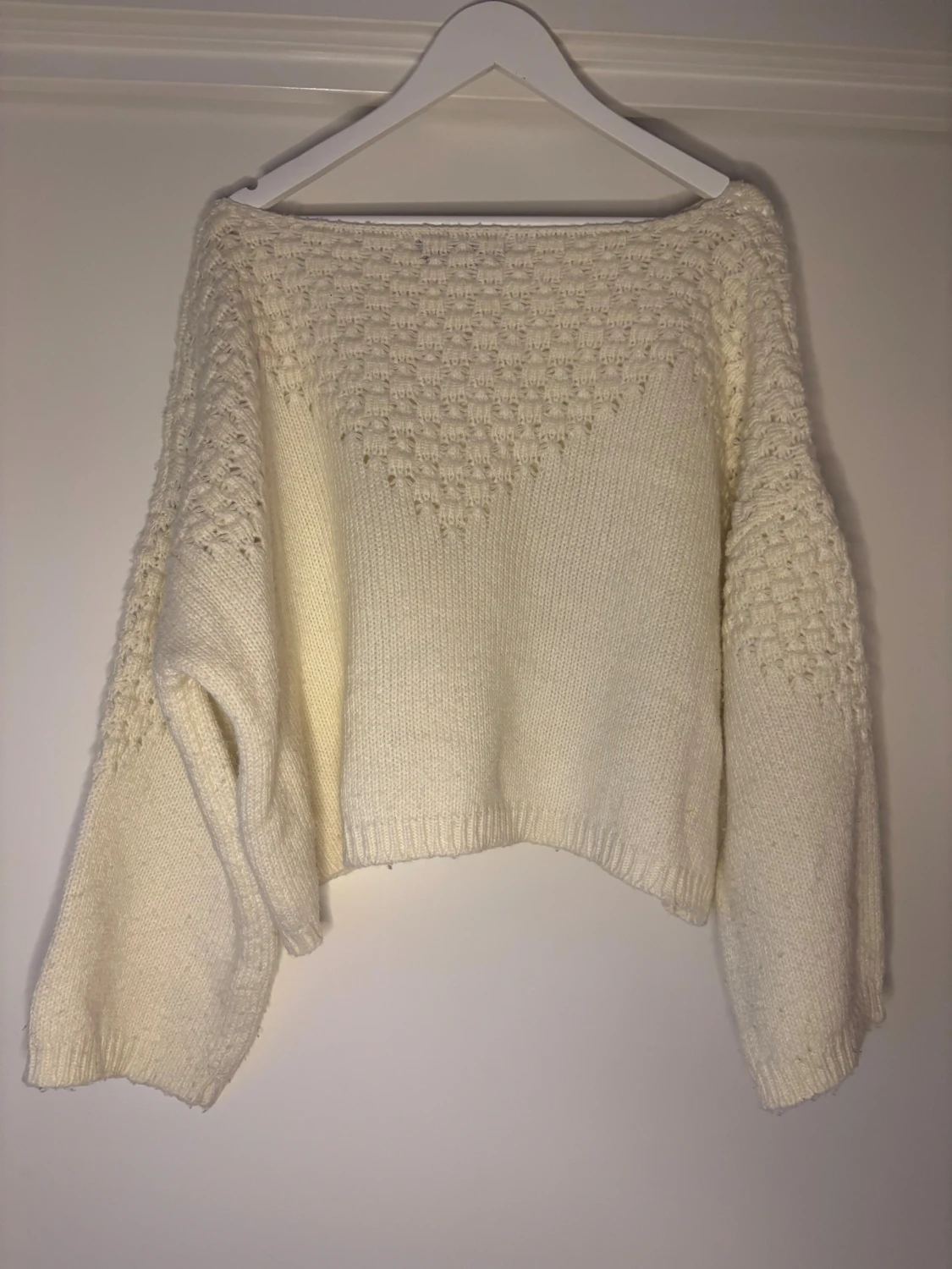 Vit stickad tröja från BikBok - 1