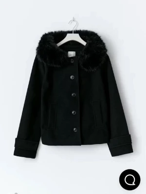 Kappa - Jättefin kappa i storlek 170, passar mig som bär s-m