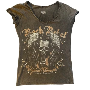 Rock Rebel t-shirt - T-shirt från Rock Rebel