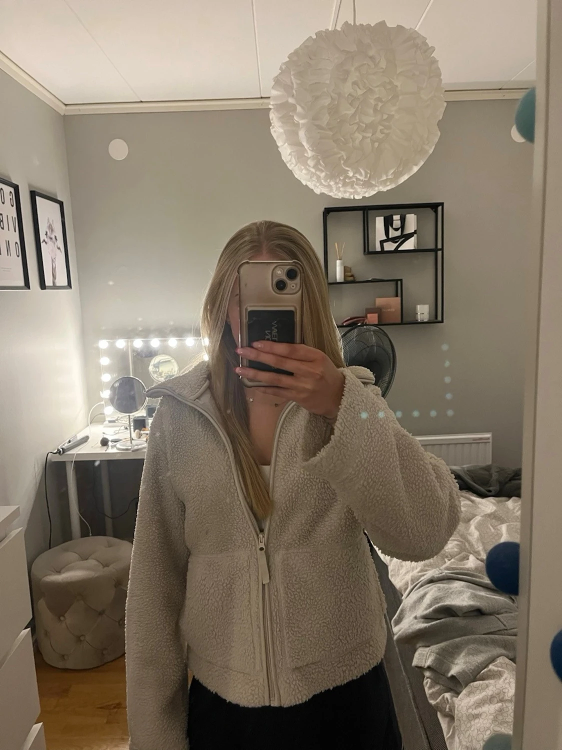 Beige teddyjacka med dragkedja - 1