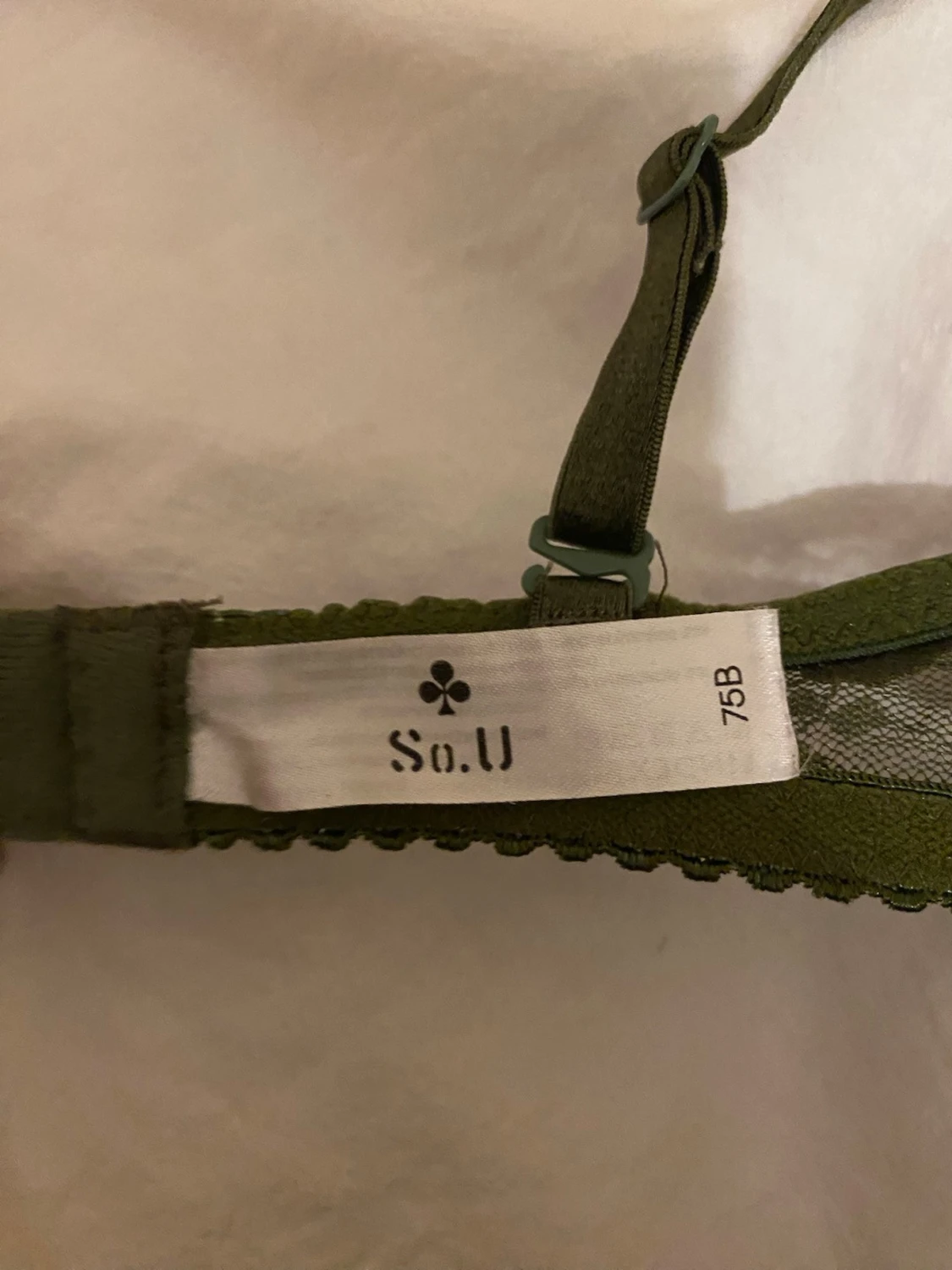 Olivgrön spetsbh  - 2