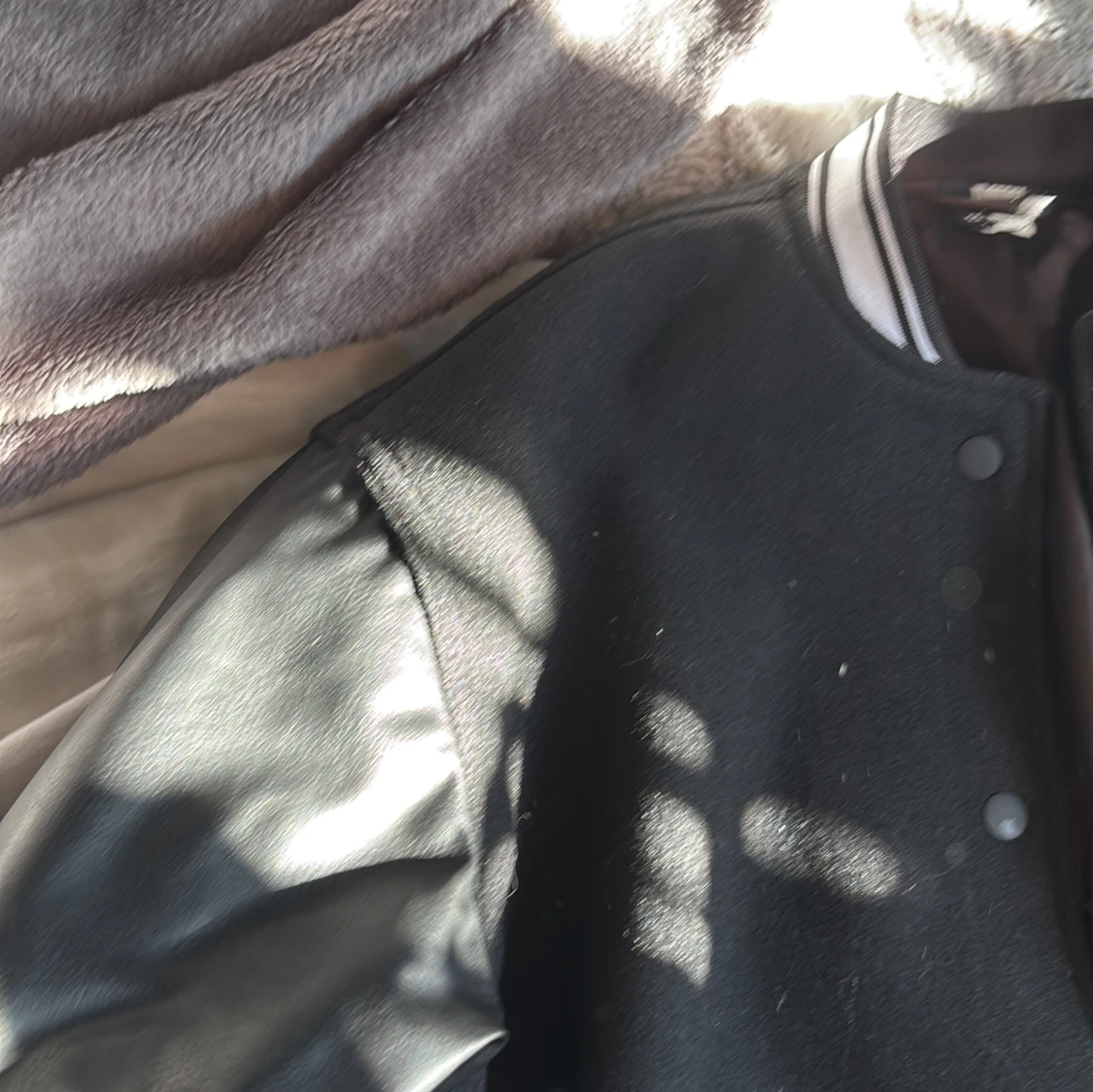 Svart bomberjacka från H&M Divided XS - 1