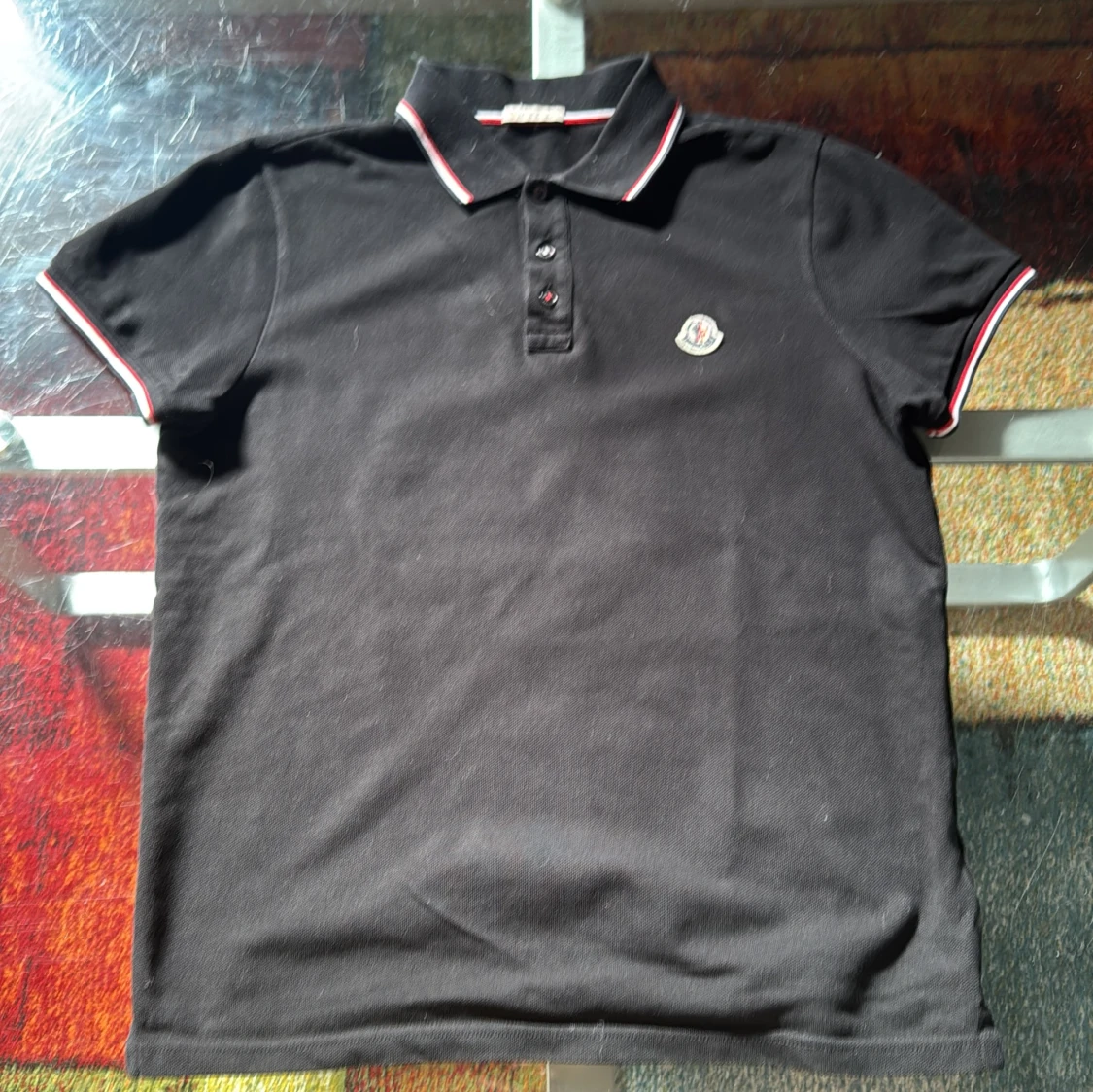 Svart pikétröja från Moncler - 1