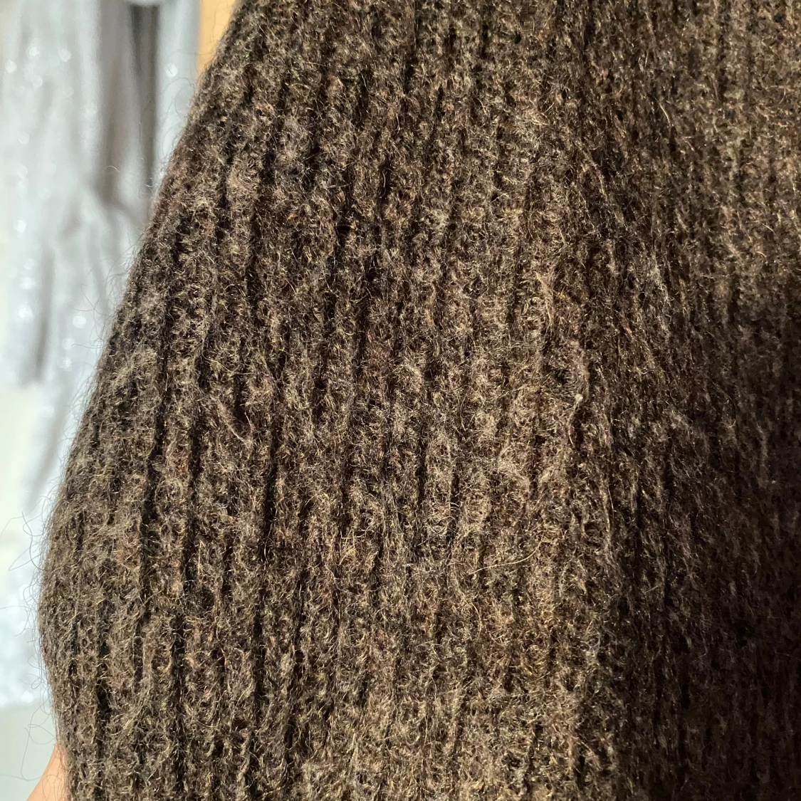 Brun stickad tröja från Filippa K - 3