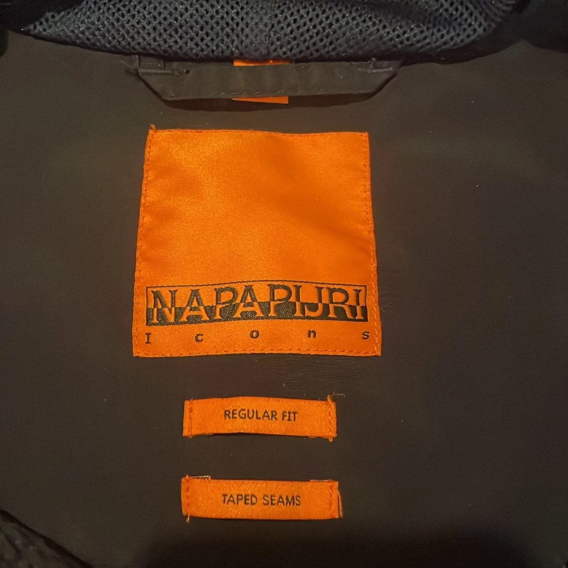 Svart vindjacka från Napapijri - 2