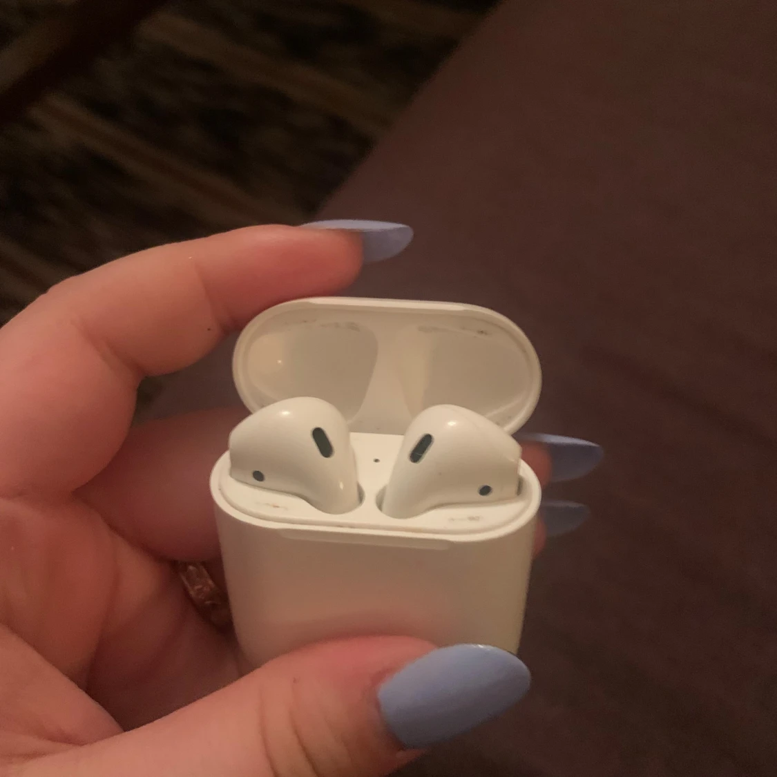 Apple AirPods 2. Gen - 1