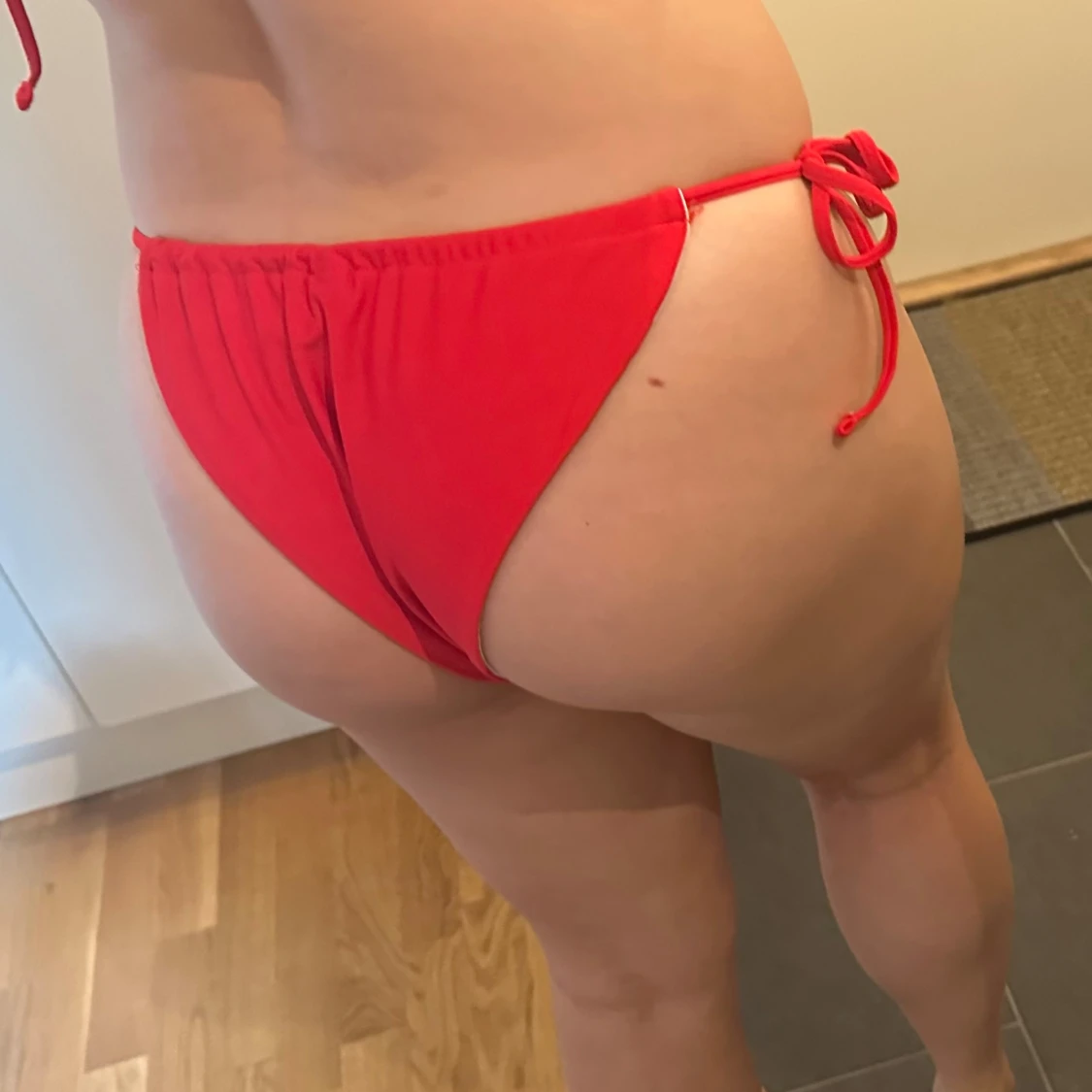 Röd bikini med volang - 3