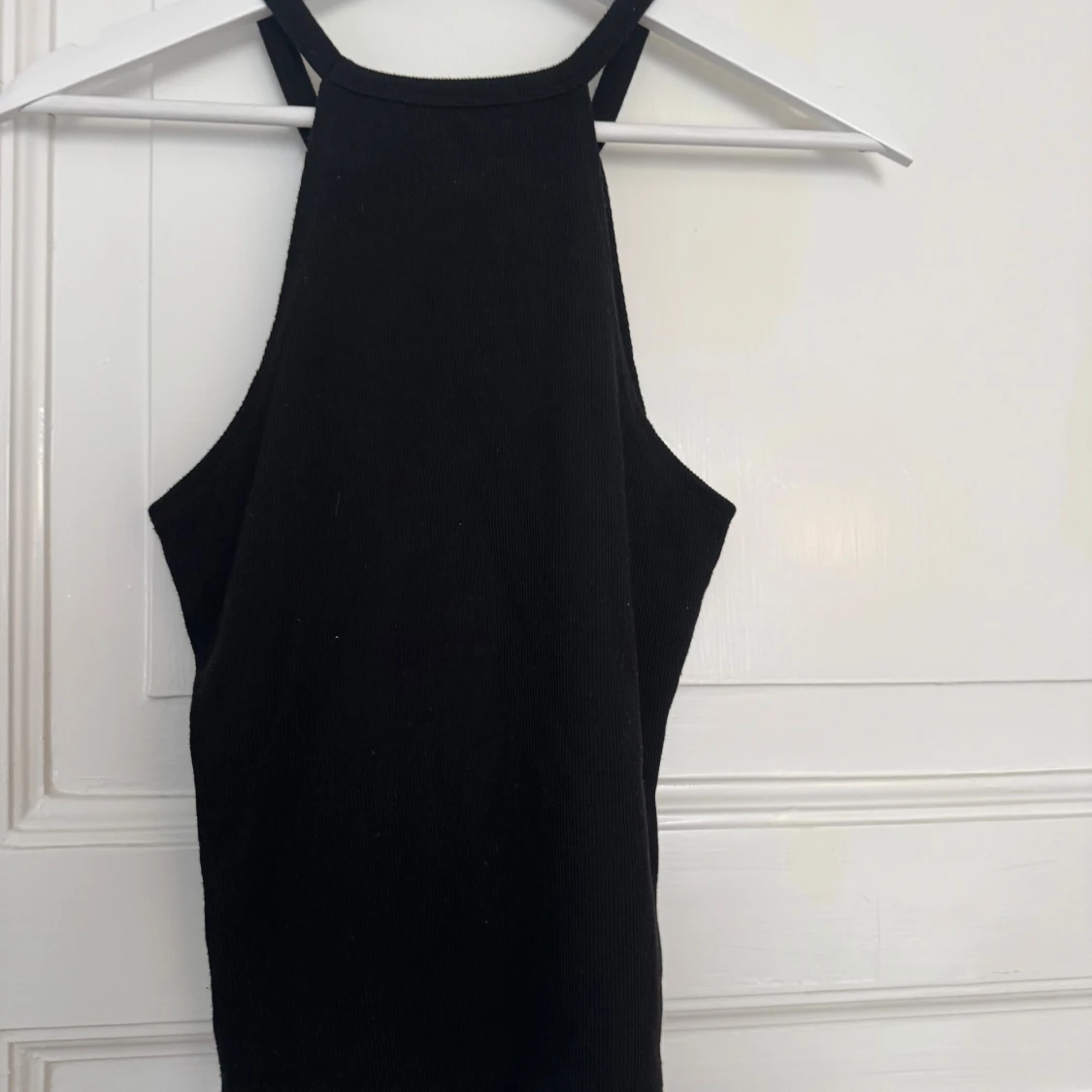 Svart ribbad linnetopp från BikBok - 2