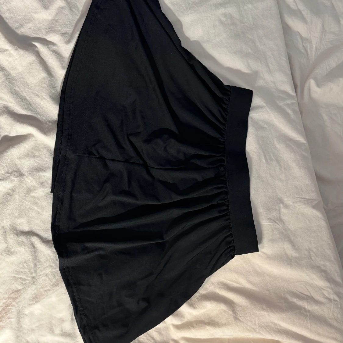 Svart kortkjol från SHEIN - 3